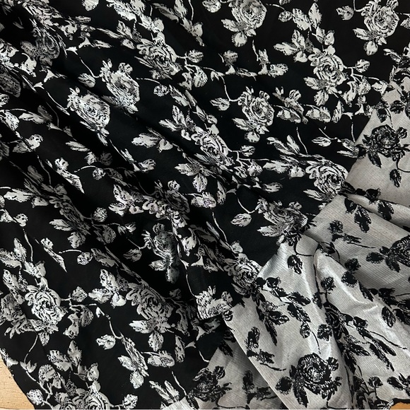 QED LONDON metallic high low skirt - Picture 4 of 4